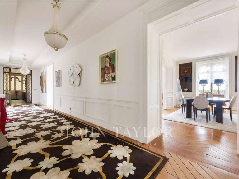 Appartement Paris 16e - 2 chambres - 183m²