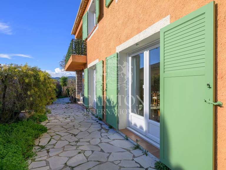 Maison Pégomas - 4 chambres - 124m²
