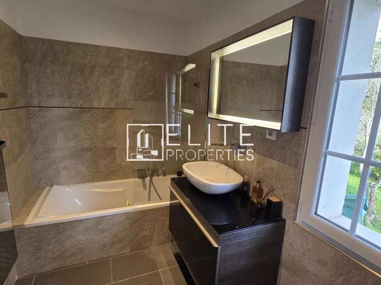House Cabris - 4 bedrooms - 256m²