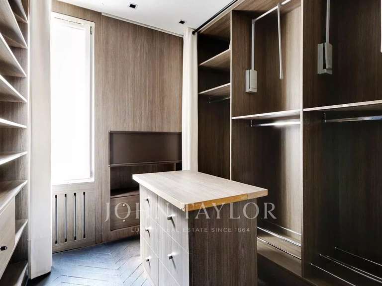 Apartment Paris 8e - 4 bedrooms - 182m²