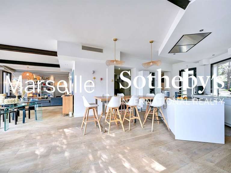 Maison Marseille 12e - 6 chambres - 310m²