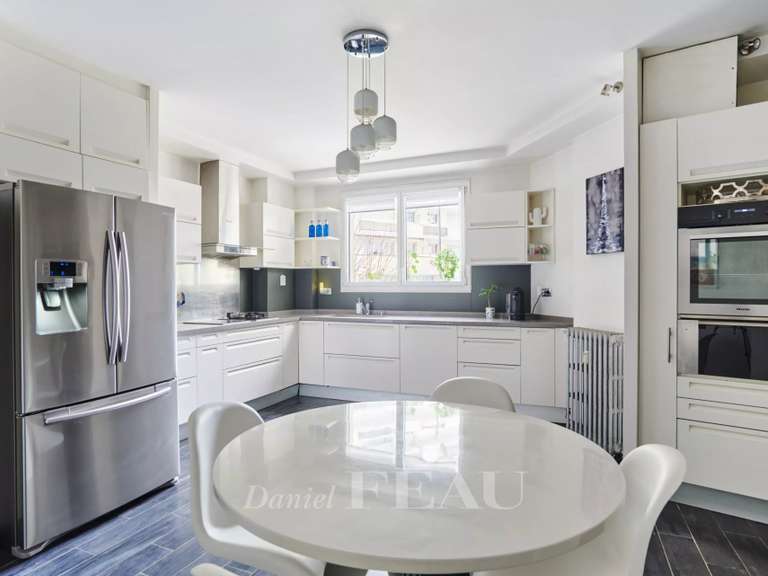 Apartment Paris 16e - 3 bedrooms - 164m²