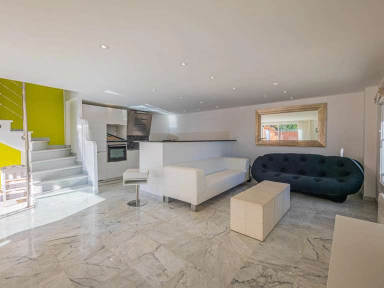 Apartment with Sea view Sainte-Maxime - 2 bedrooms - 101m²