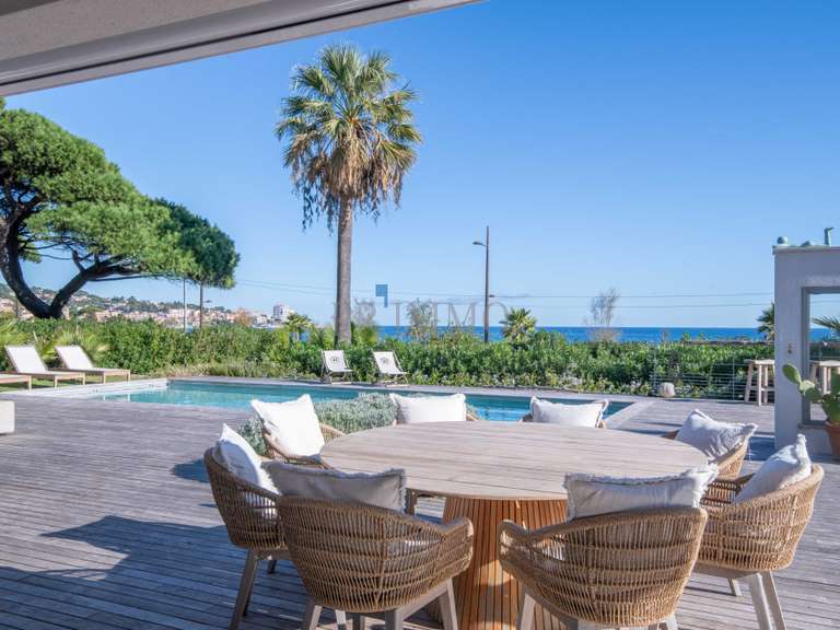 Villa Sainte-Maxime - 4 bedrooms - 185m²