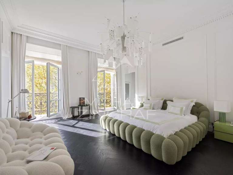 Appartement Paris 16e - 6 chambres - 347m²