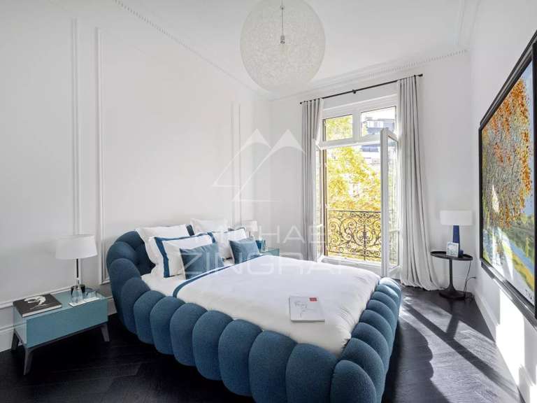 Appartement Paris 16e - 6 chambres - 347m²