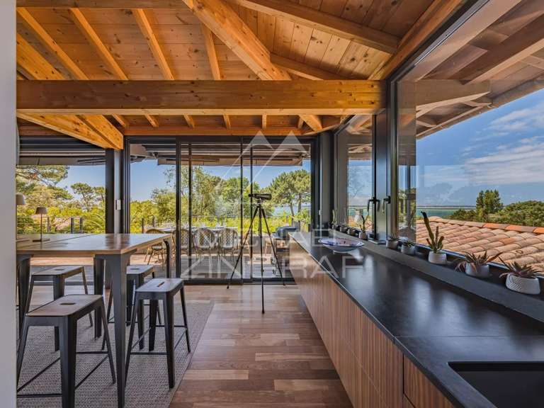 House Pyla-sur-mer - 5 bedrooms - 240m²