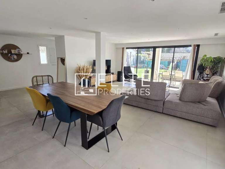House Grasse - 5 bedrooms - 255m²