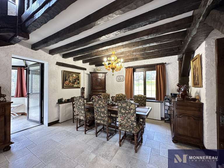 Maison Saint-Médard - 5 chambres - 258m²