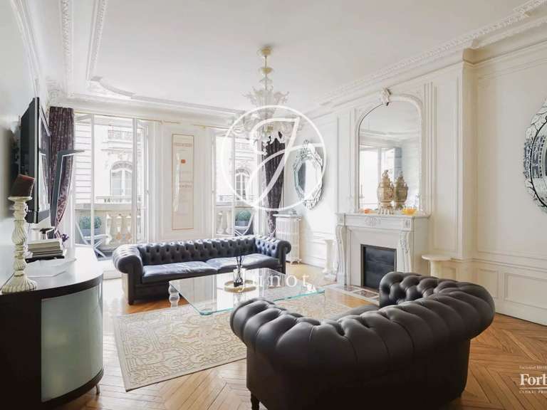 Appartement Paris 16e - 4 chambres - 215m²