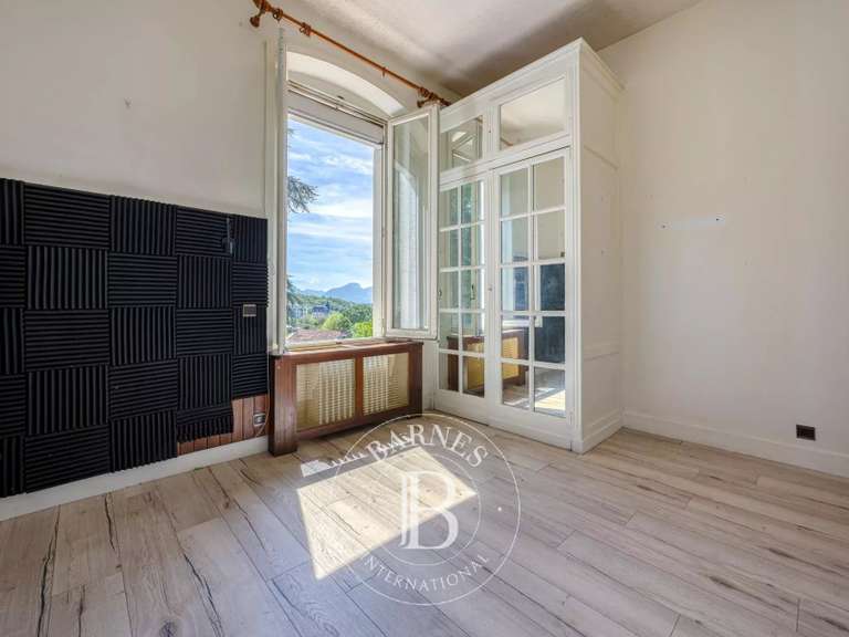 Villa Aix-les-Bains - 244m²