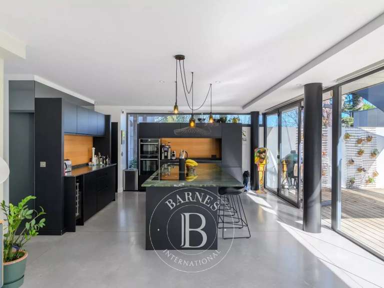 Maison Marseille 12e - 4 chambres - 233m²