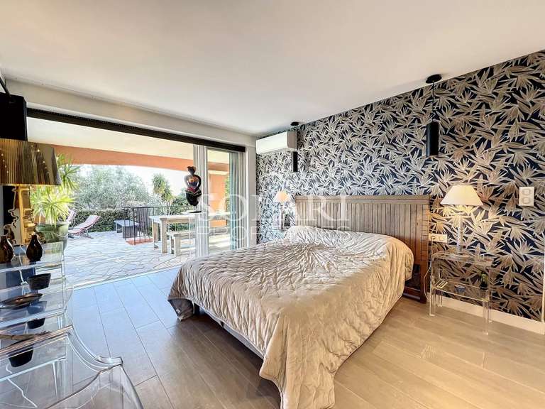 Villa with Sea view Théoule-sur-Mer - 5 bedrooms - 180m²