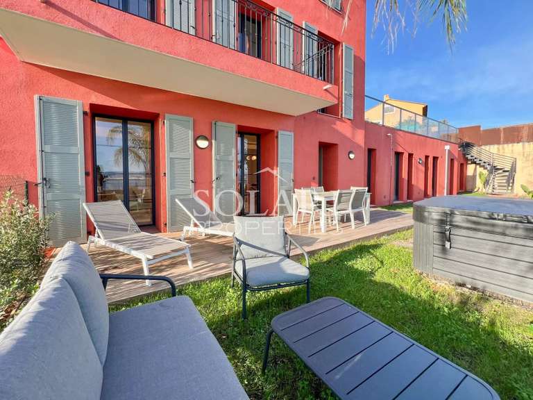 Apartment with Sea view Théoule-sur-Mer - 3 bedrooms - 126m²