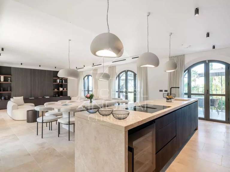 Villa with Sea view Antibes - 6 bedrooms - 341m²