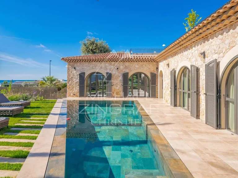 Villa with Sea view Antibes - 6 bedrooms - 341m²