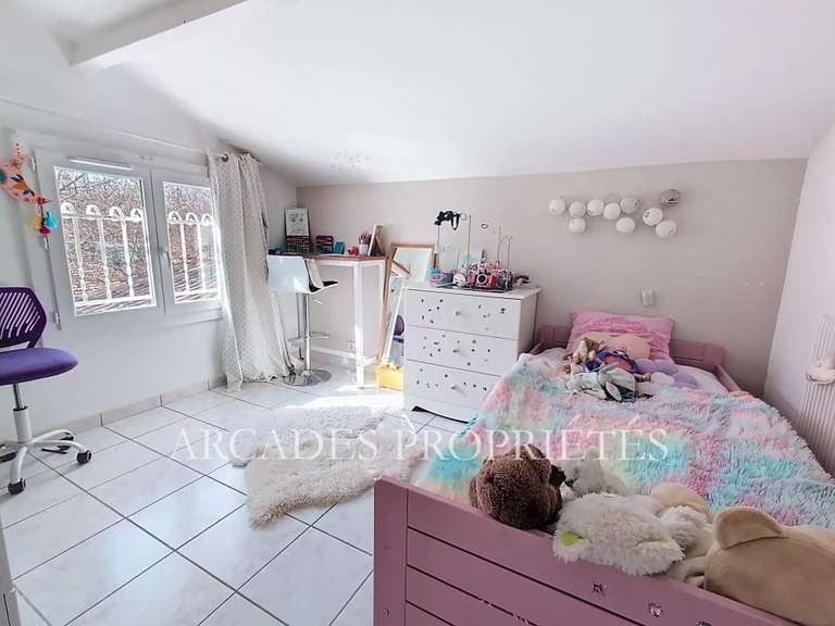 Maison Saint-Sulpice-et-Cameyrac - 5 chambres - 212m²