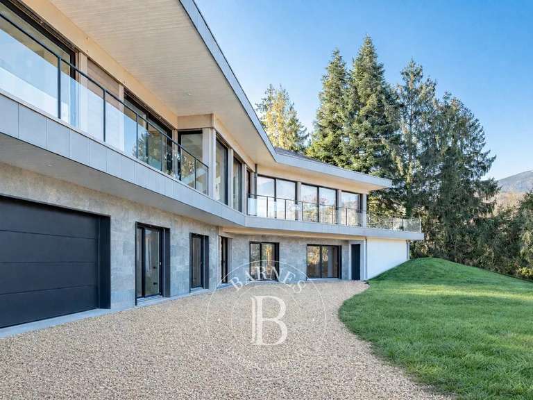 Villa Saint-Jorioz - 4 chambres - 342m²