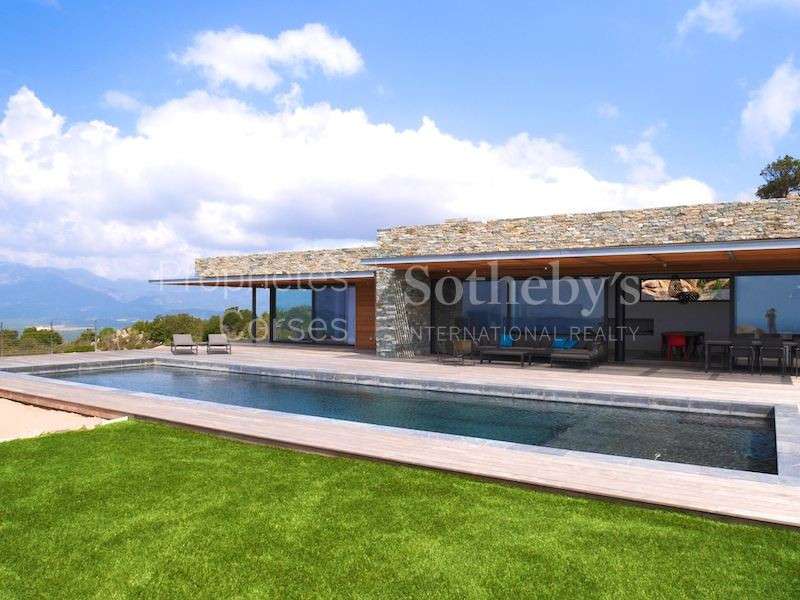 House Porto-Vecchio