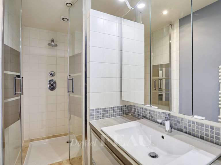 Apartment Paris 16e - 5 bedrooms - 183m²