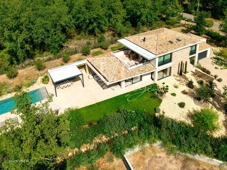 Villa Tourrettes - 4 bedrooms - 240m²