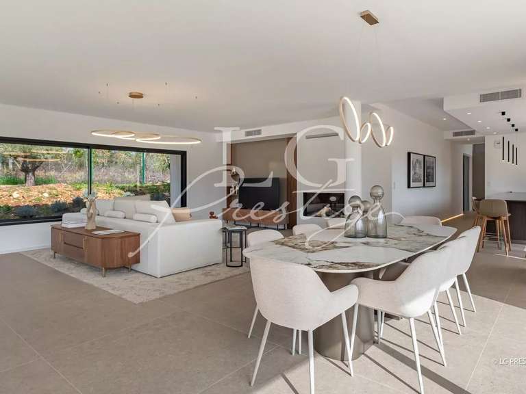 Villa Tourrettes - 4 bedrooms - 240m²