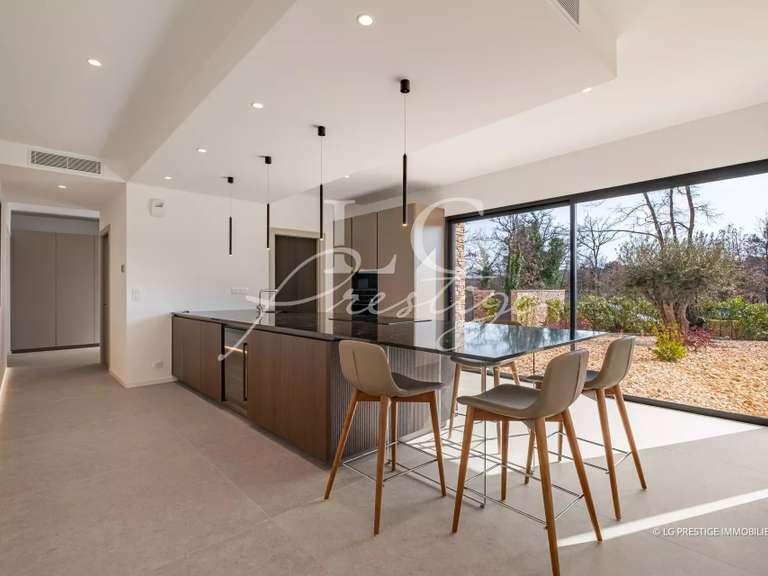Villa Tourrettes - 4 bedrooms - 240m²