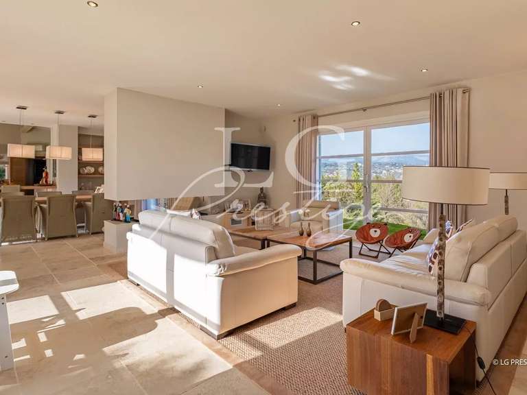 Villa Tourrettes - 2 bedrooms - 209m²