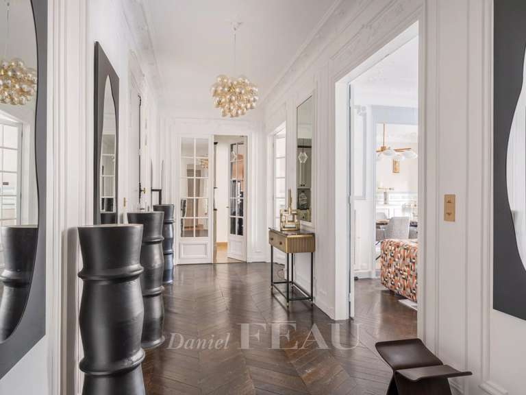 Appartement Paris 7e - 4 chambres - 150m²