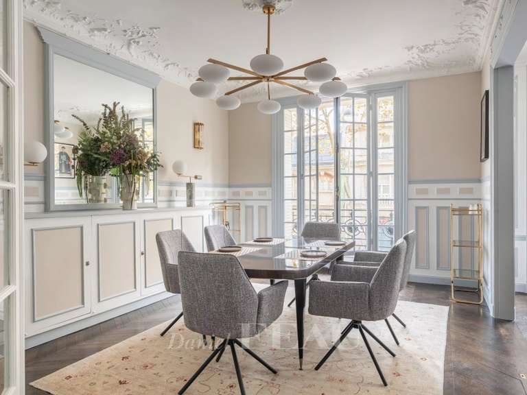 Appartement Paris 7e - 4 chambres - 150m²