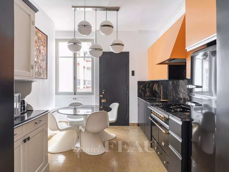 Appartement Paris 7e - 4 chambres - 150m²