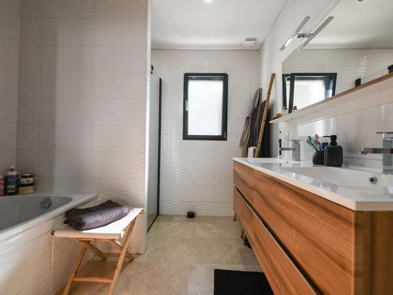 Villa Uzès - 3 bedrooms - 271m²