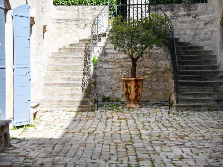 Appartement Uzès - 1 chambre - 75m²