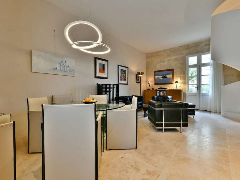 Appartement Uzès - 1 chambre - 75m²