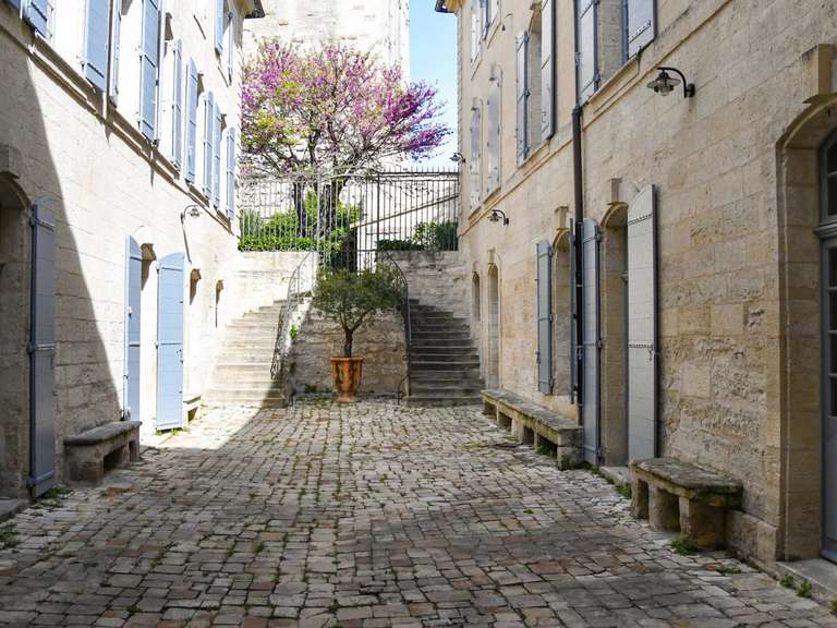 Appartement Uzès - 1 chambre - 75m²