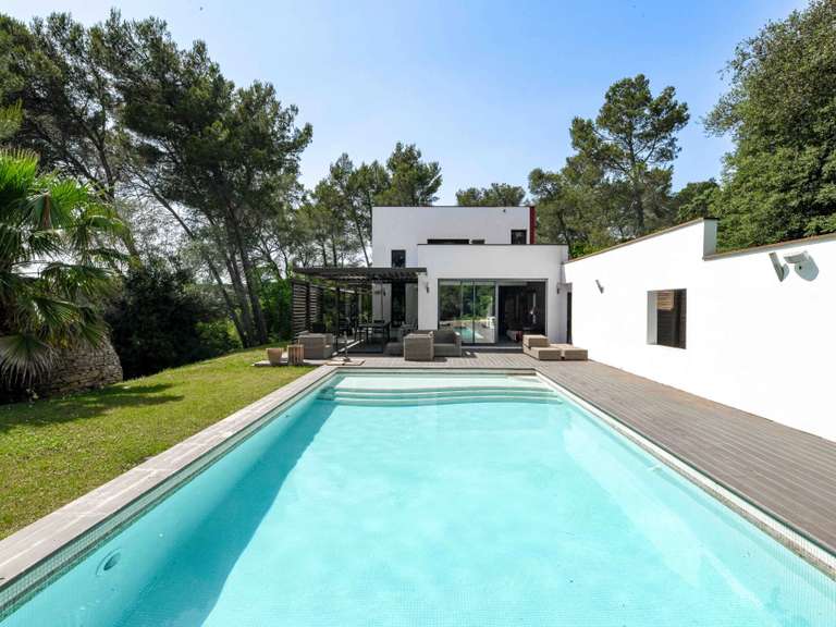 Propriété Nîmes - 4 chambres - 278m²