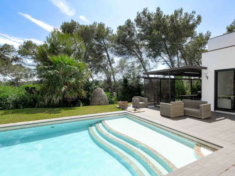Propriété Nîmes - 4 chambres - 278m²