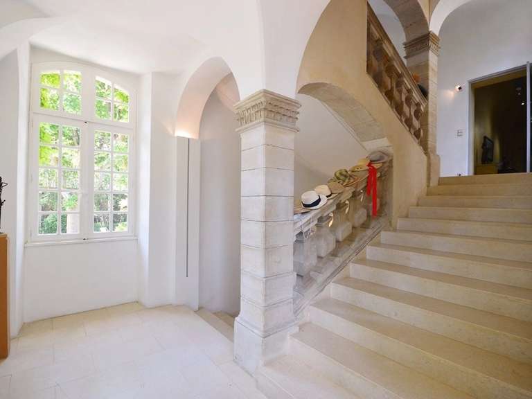 Castle Uzès - 10 bedrooms - 1009m²