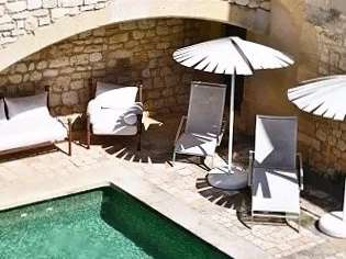 Château Uzès - 9 chambres - 1368m²
