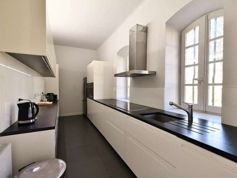 Château Uzès - 9 chambres - 1368m²