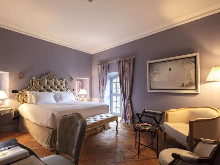 Castle Uzès - 18 bedrooms - 2050m²
