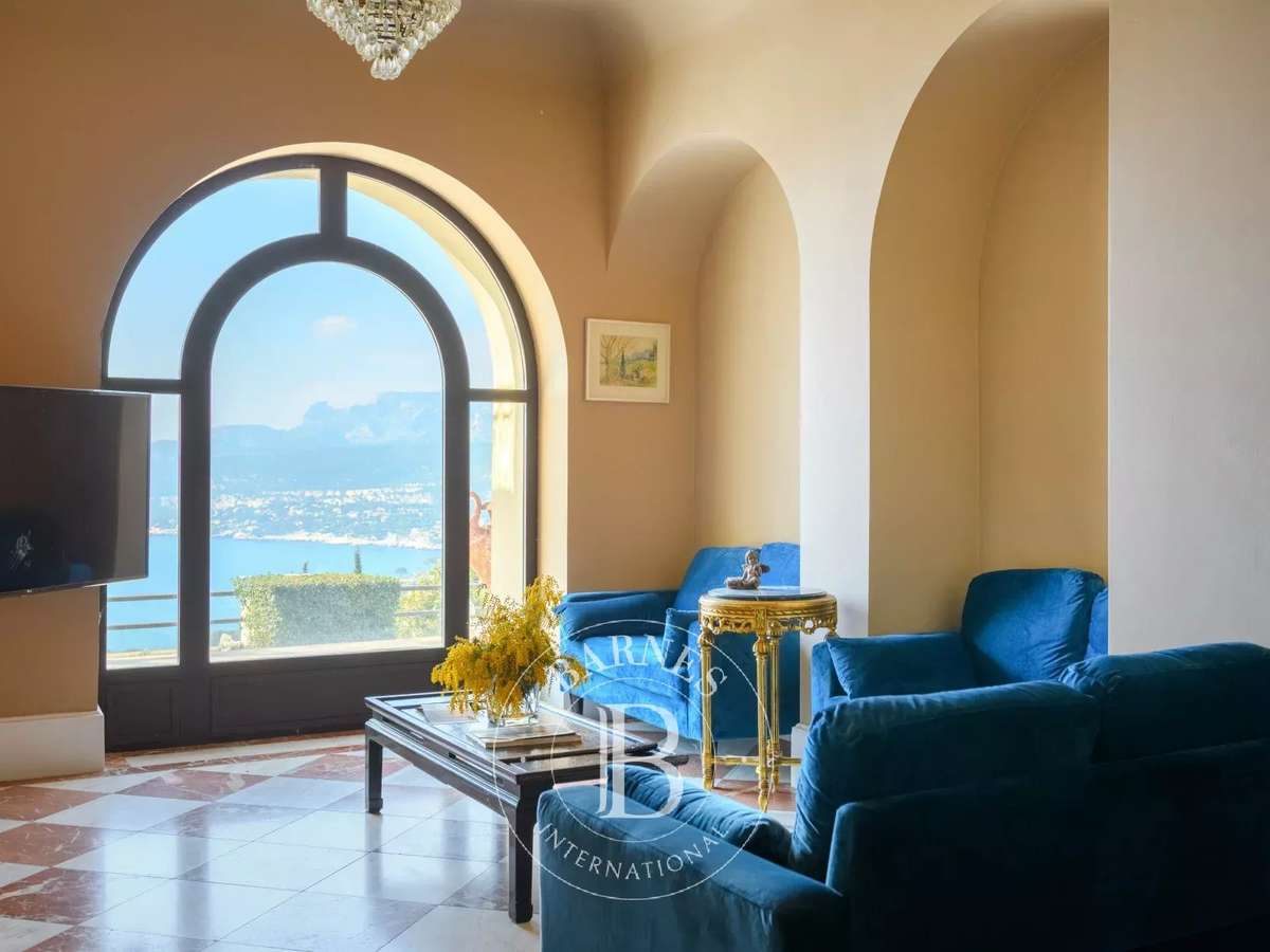 House Cassis