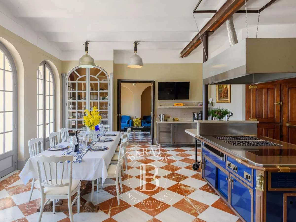 House Cassis