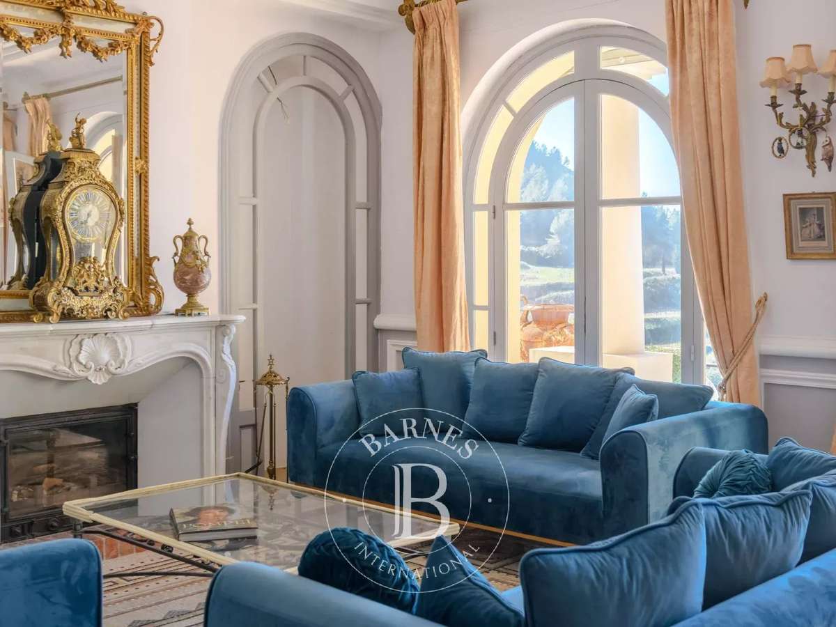 House Cassis