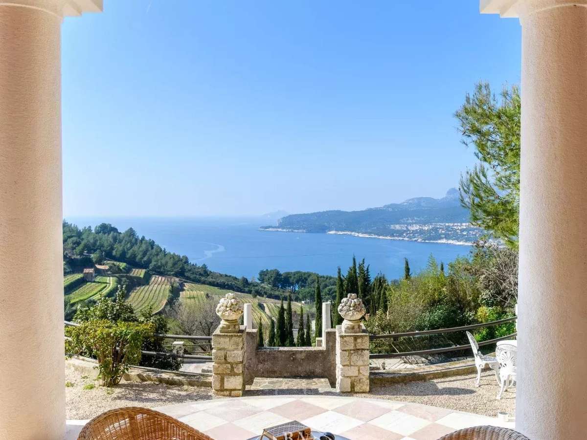 House Cassis