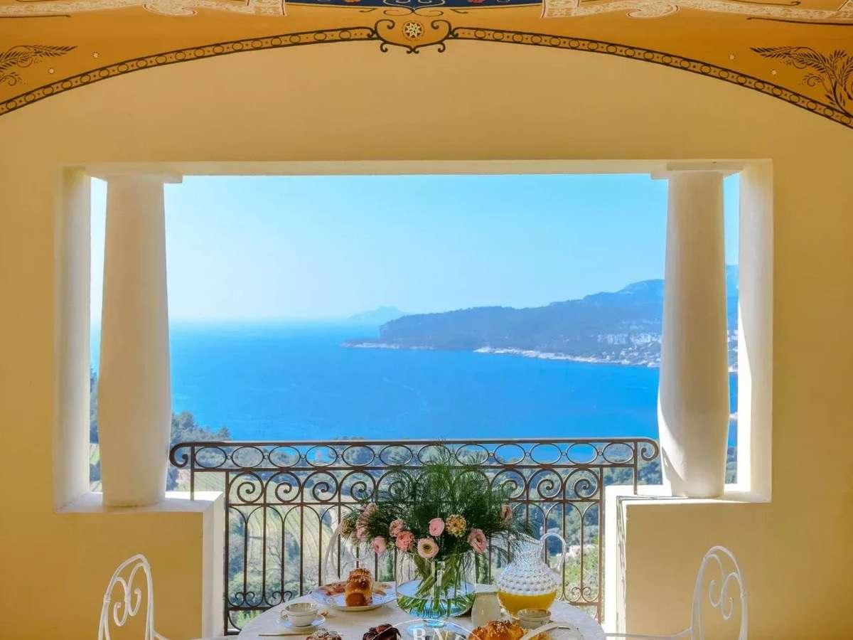 House Cassis