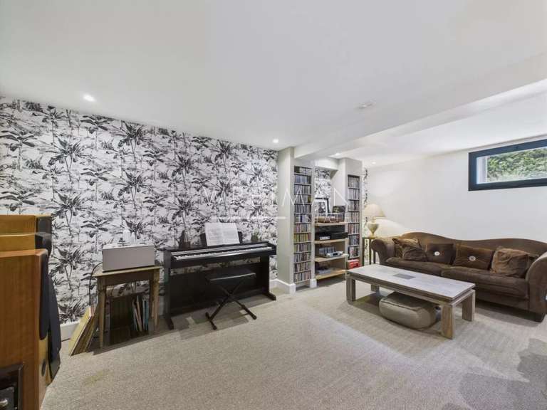 Maison Roquefort-les-Pins - 439m²