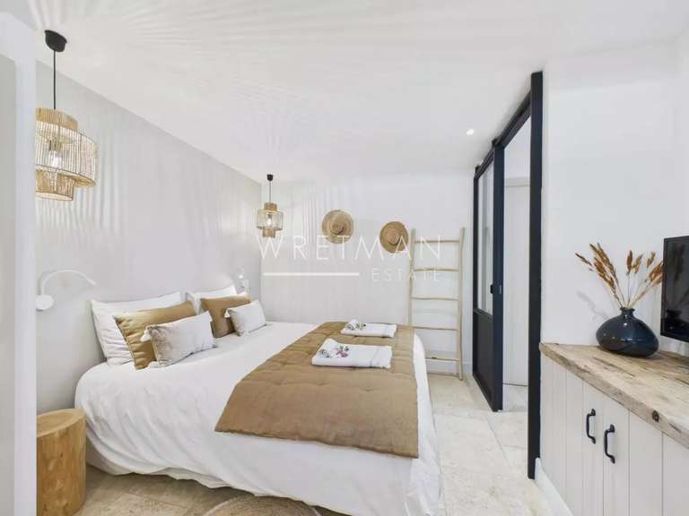 Maison Roquefort-les-Pins - 439m²