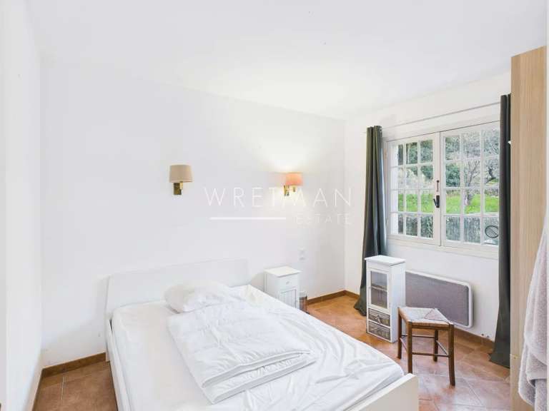 Maison Le Bar-sur-Loup - 3 chambres - 165m²