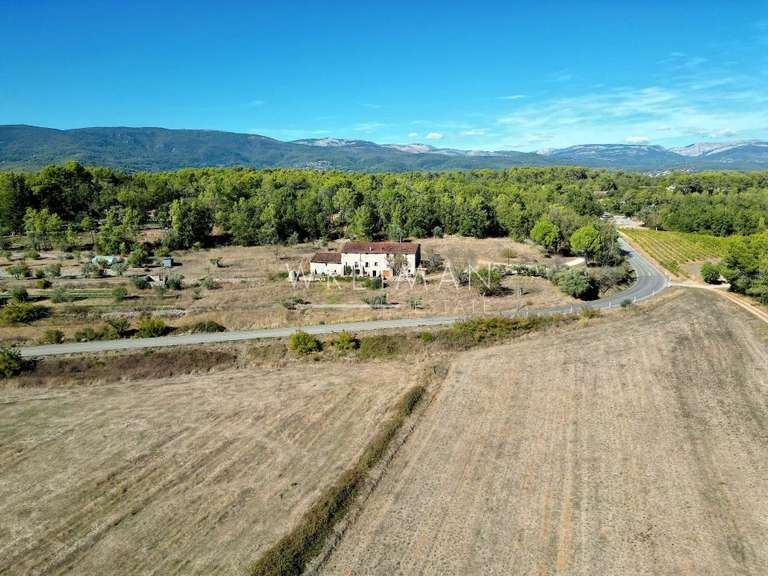 Propriété Saint-Paul-en-Forêt - 1 chambre - 199m²